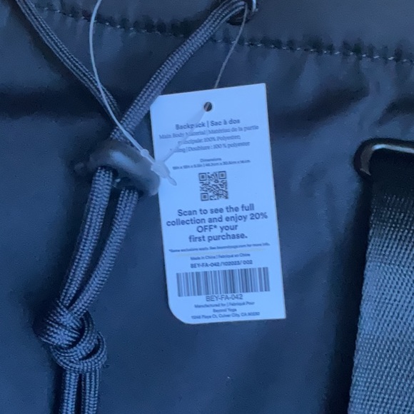 NWT Beyond Yoga Convertible Gym Bag - Black - Picture 2 of 2